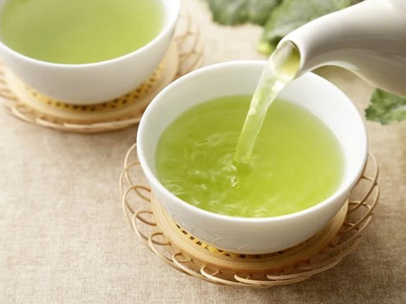 Ai nên và không nên uống trà sâm dứa?